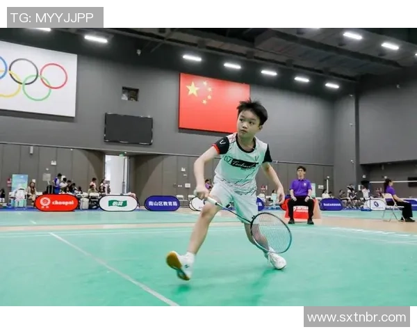 深圳羽毛球队配合问题引发热议球员间默契与战术选择成焦点 深圳羽毛球队配合问题引发热议球员间默契与战术选择成焦点